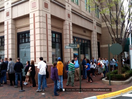 Reston Apple Store, iPad launch day line, queue photos 0442 Reston Apple Store, iPad launch day line, queue photos 0442