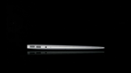 19 MacBook Air side view