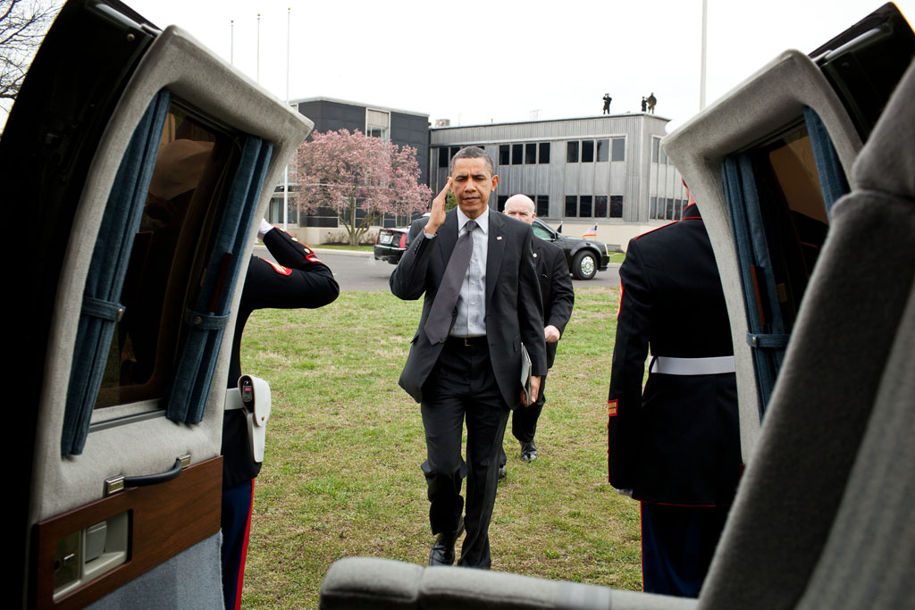 Obamapacman President Obama Uses Presidential 3g Ipad 2 In