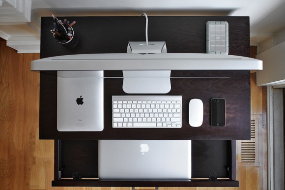 Apple Heaven, Pretty iPhone iPad Mac Desk Apple Heaven, Pretty iPhone iPad Mac Desk