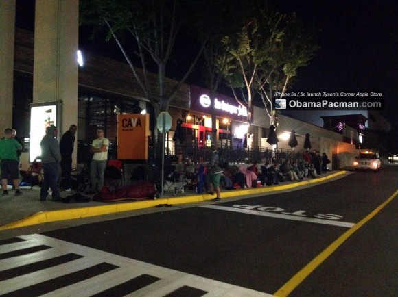 Tysons Corner Apple Store iPhone 5s 5c launch Tysons Corner Apple Store iPhone 5s 5c launch